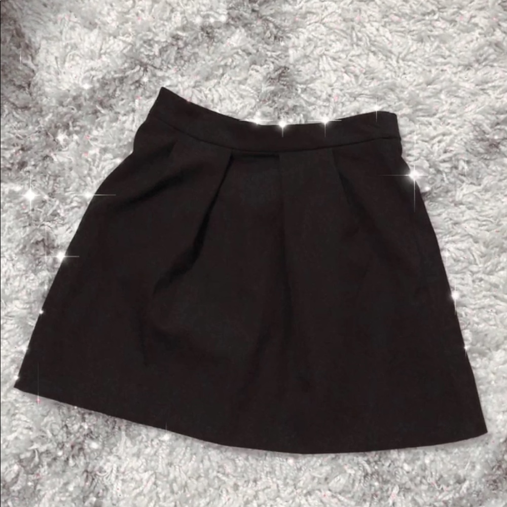 Black skirt